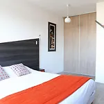 Aparthotel Adonis Paris Sud 3*