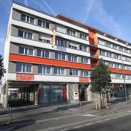 Apartahotel Adonis Paris Sud