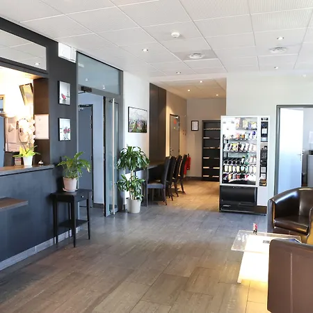 Apartahotel Adonis Paris Sud 3*