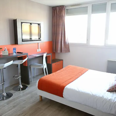 アドニス パリ シュッド 3* シュビイ・ラリュ