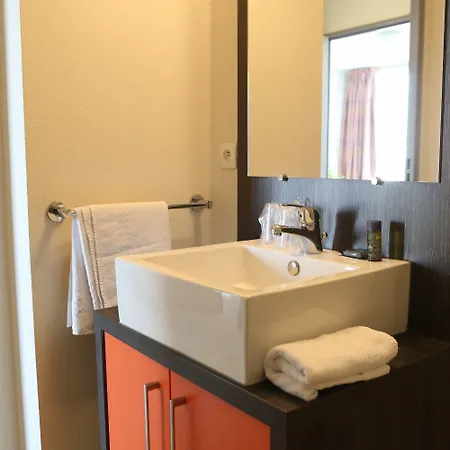 Adonis Paris Sud Apartahotel