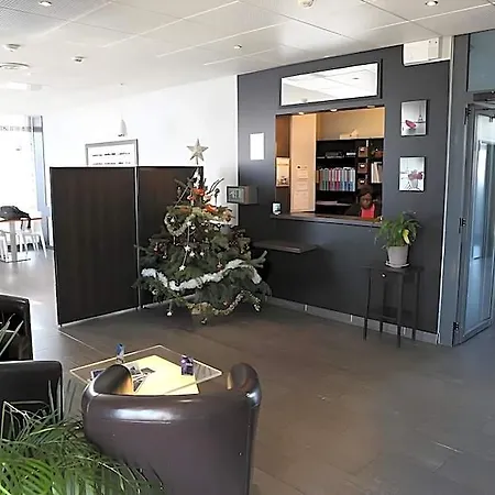 Adonis Paris Sud Aparthotel