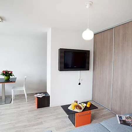 Adonis Paris Sud 3*
