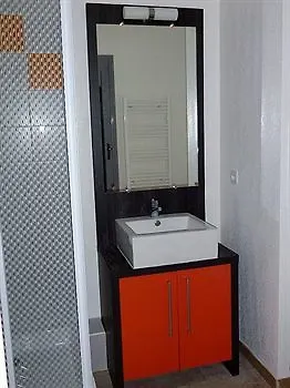 أدونيس باريس سود 3* تشيفيلي لارو
