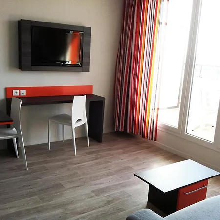 アドニス パリ シュッド アパートホテル