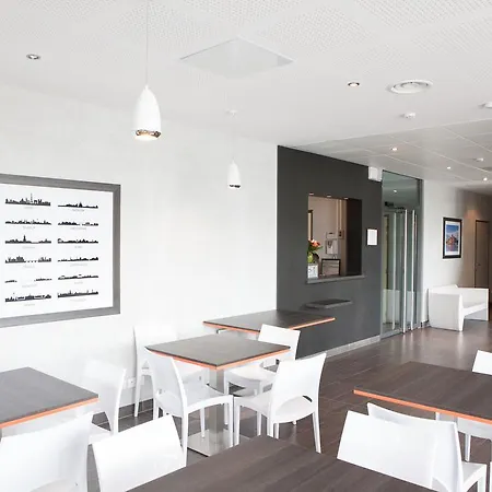 Apartahotel Adonis Paris Sud