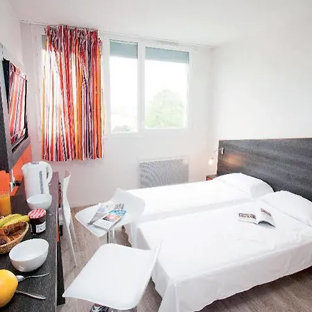 Adonis Paris Sud Lejlighedshotel 3*