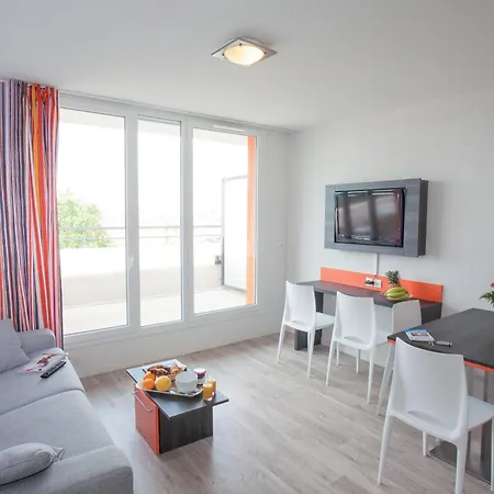 Adonis Paris Sud Lejlighedshotel 3*