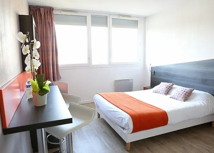 Adonis Paris Sud 3* Шевийи-Ларю