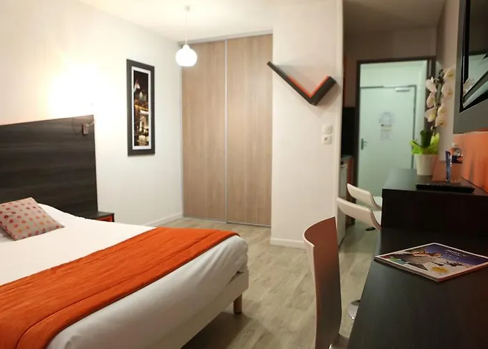 Adonis Paris Sud 3* Шевийи-Ларю