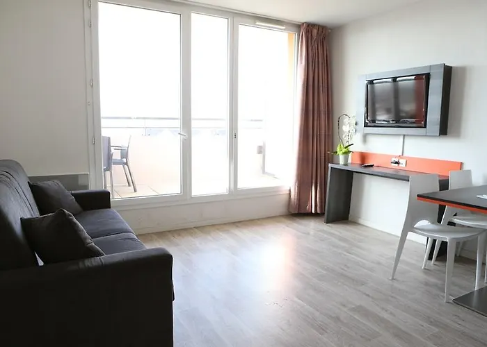 Adonis Paris Sud Апарт-отель Шевийи-Ларю