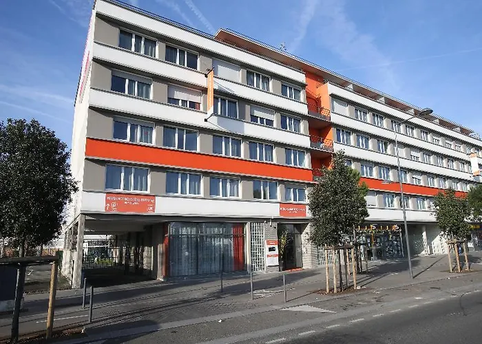 Апарт-отель Adonis Paris Sud