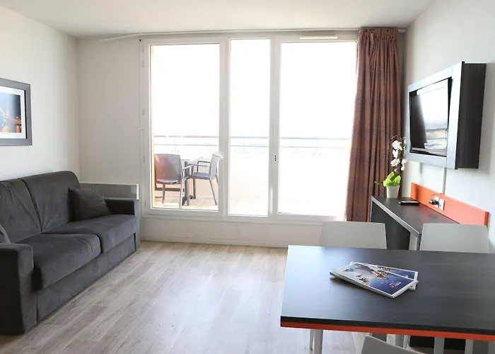 Adonis Paris Sud Апарт-отель Шевийи-Ларю