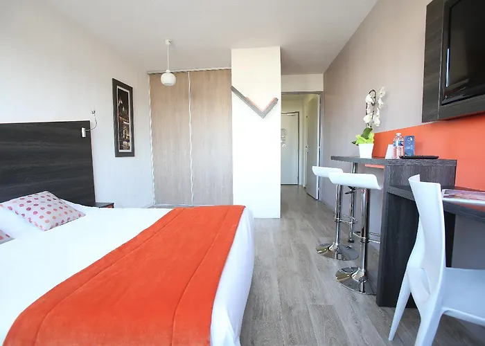 Adonis Paris Sud Апарт-отель Шевийи-Ларю