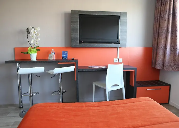 Adonis Paris Sud Апарт-отель