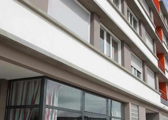 Апарт-отель Adonis Paris Sud Шевийи-Ларю