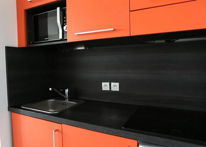 Апарт-отель Adonis Paris Sud Шевийи-Ларю