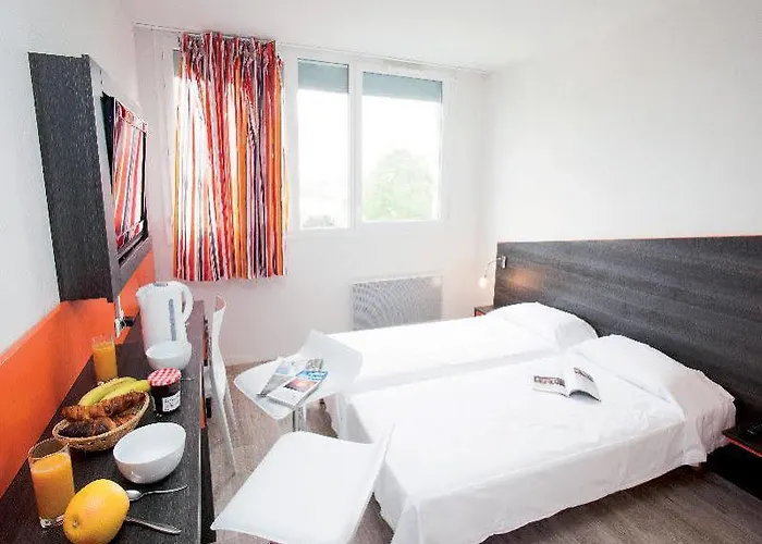 Adonis Paris Sud Апарт-отель 3*