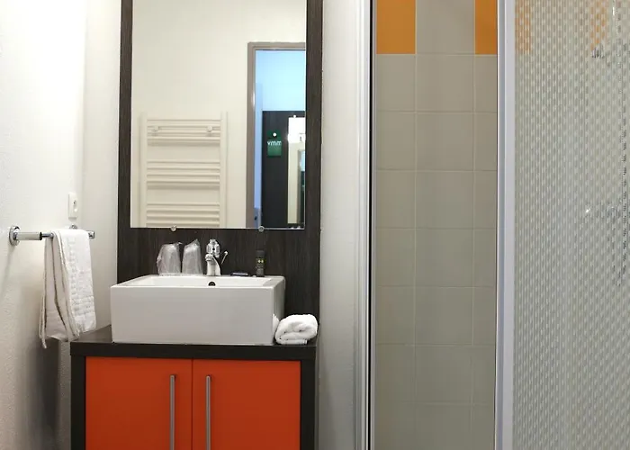 Апарт-отель Adonis Paris Sud Шевийи-Ларю