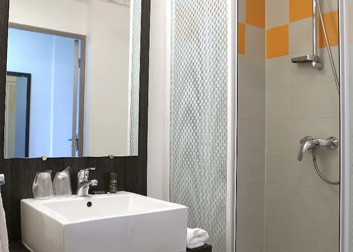 Adonis Paris Sud Апарт-отель